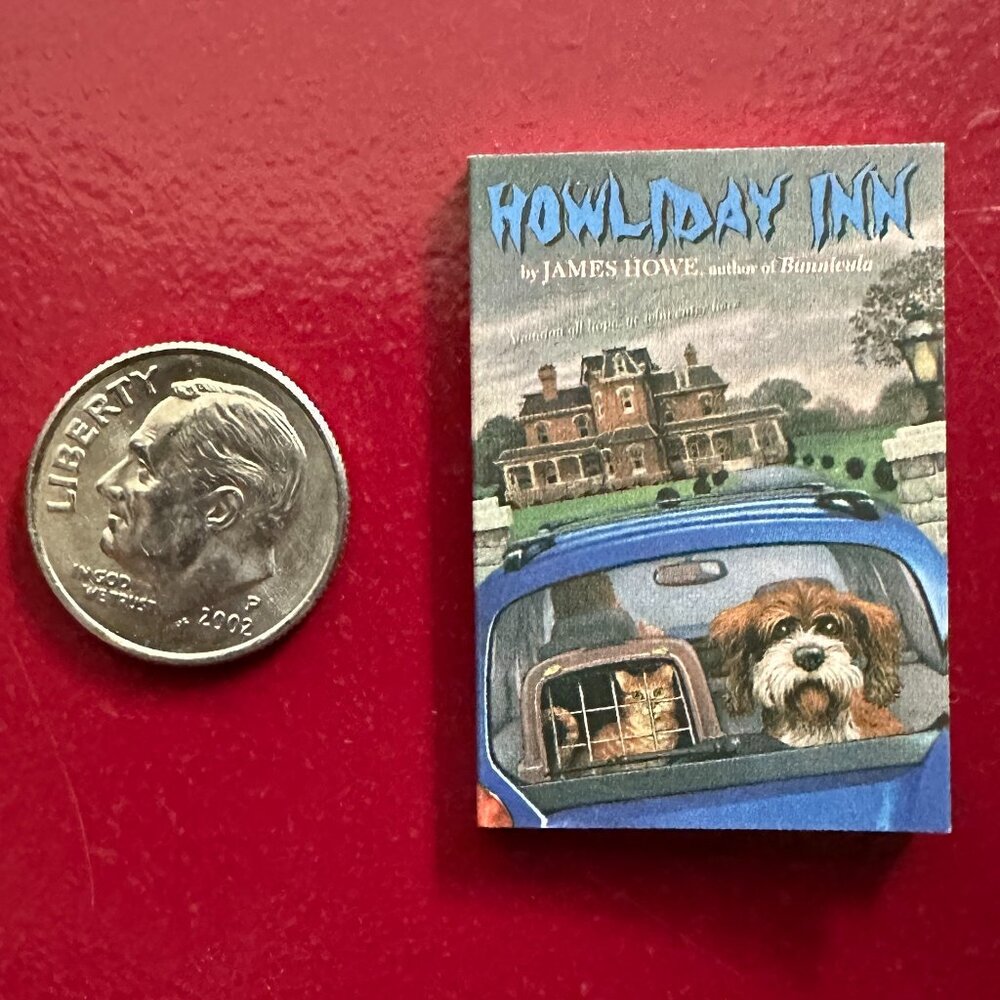 Mini Brands Books: Howliday Inn